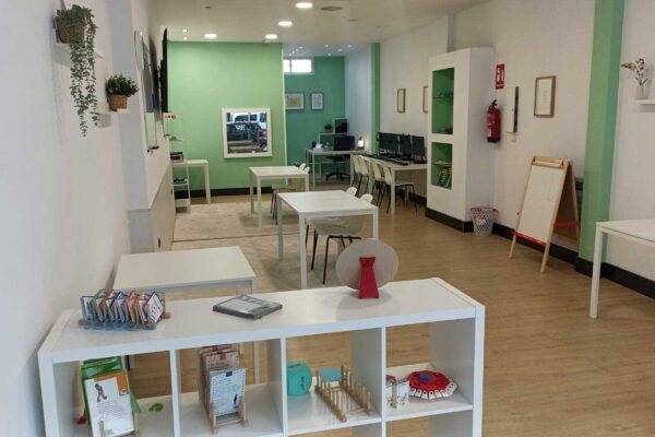 interior-2-servicios-tizeros-academia-refuerzo-escolar-ubeda